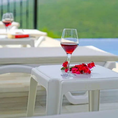 Kapari Villa *